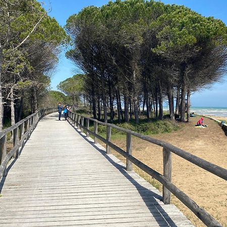 Bright Flat With A Wide Terrace - Beahost Rentals Bibione Exterior foto